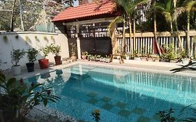 Room 7 - Studio In A Villa 5Mn Walk From The Royal Palace With Swimming Pool