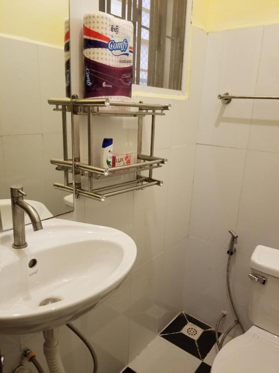 Room 7 - Studio In A Villa 5Mn Walk From The Royal Palace With Swimming Pool Phnom Penh Extérieur photo