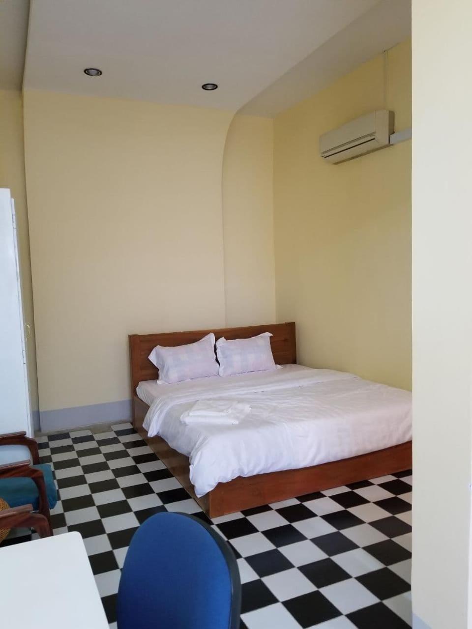 Room 7 - Studio In A Villa 5Mn Walk From The Royal Palace With Swimming Pool Phnom Penh Extérieur photo