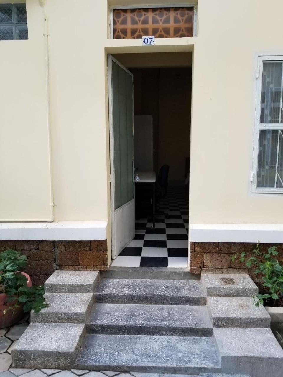 Room 7 - Studio In A Villa 5Mn Walk From The Royal Palace With Swimming Pool Phnom Penh Extérieur photo